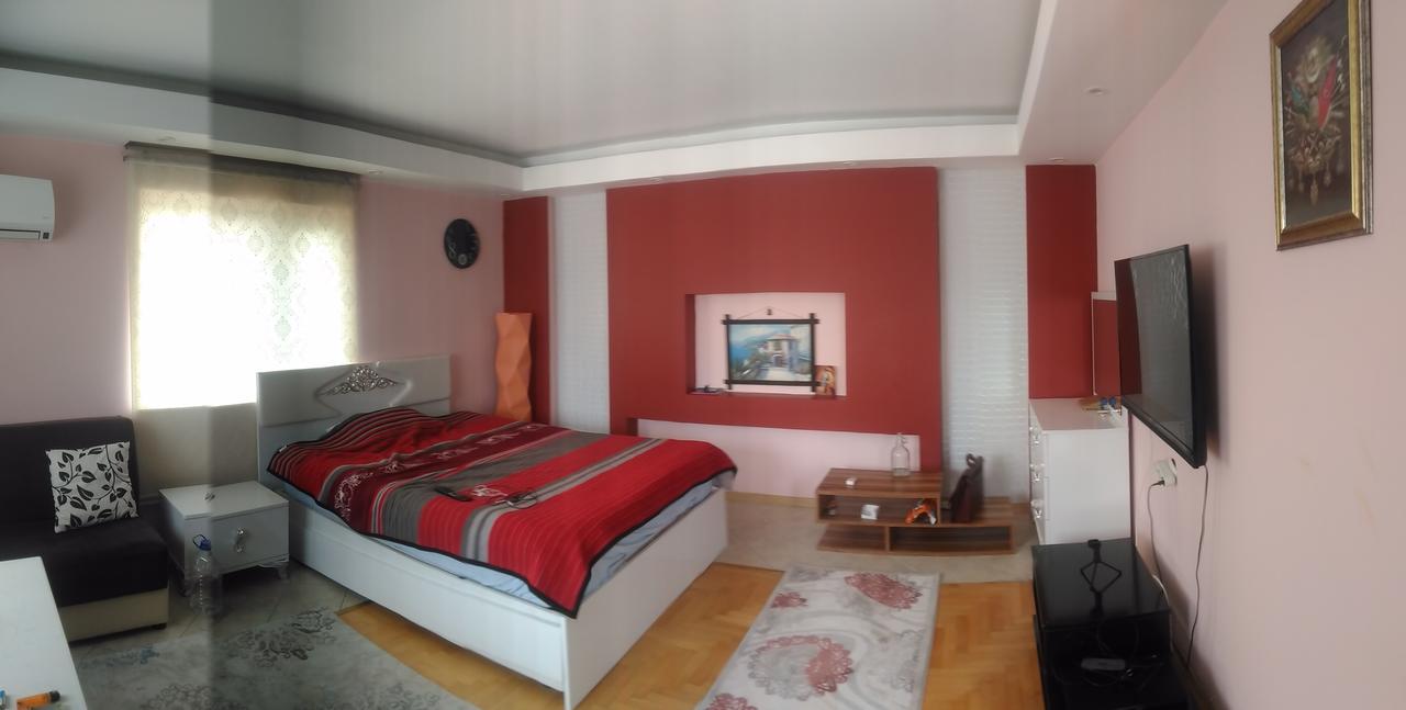Appartement 2033. Sokak *